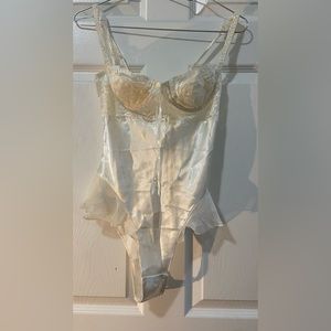 Victoria’ Secret Lace and Satin Flutter Teddy Bodysuit - Size XS Rare NEVER WORN